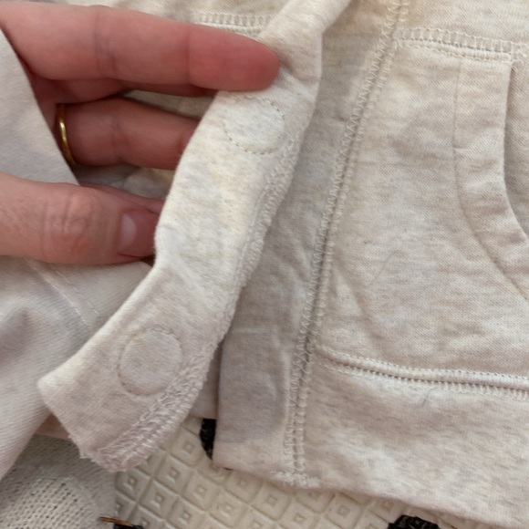 FRENCH TERRY MAGNETIC ME HOODIE - Picture 3 of 4